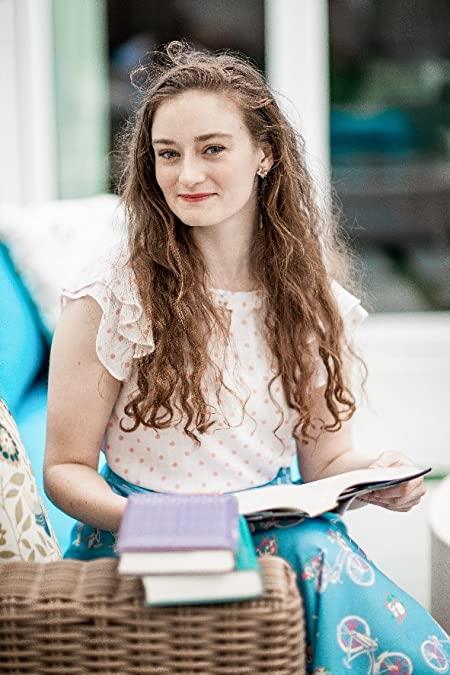 Photo of author: Alexandra Overy