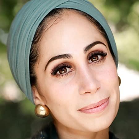 Photo of author: Tahereh Mafi