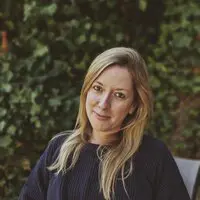 Photo of author: Victoria J. Price
